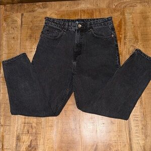 Zara Women's Relaxed Black Jeans